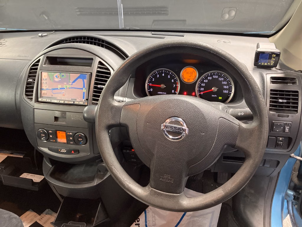 NISSAN LAFESTA