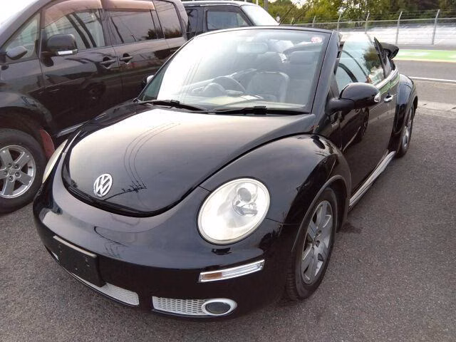 VOLKSWAGEN BEETLE