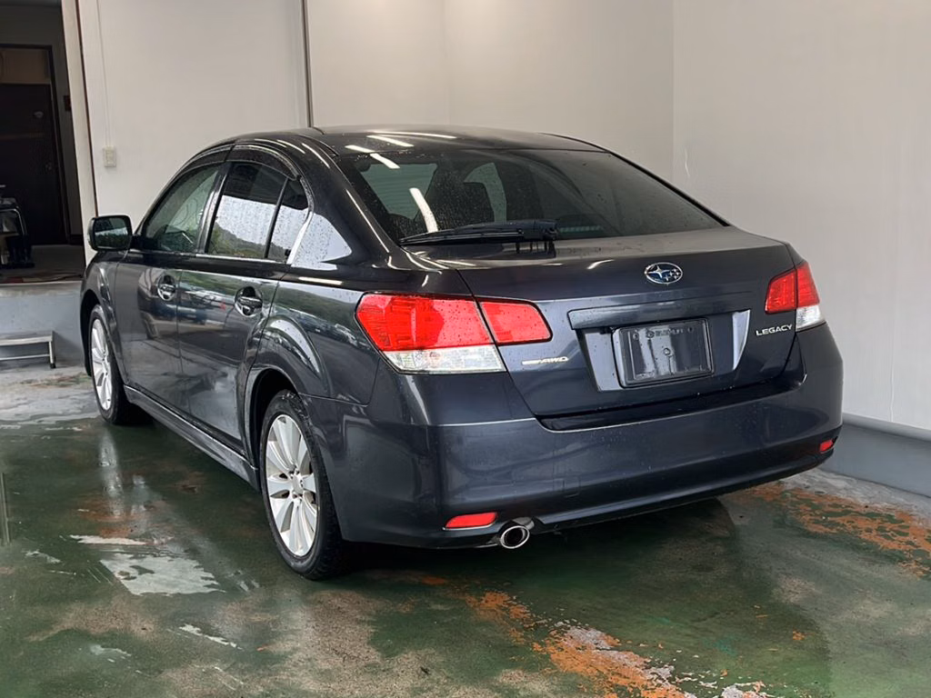 SUBARU LEGACY B4