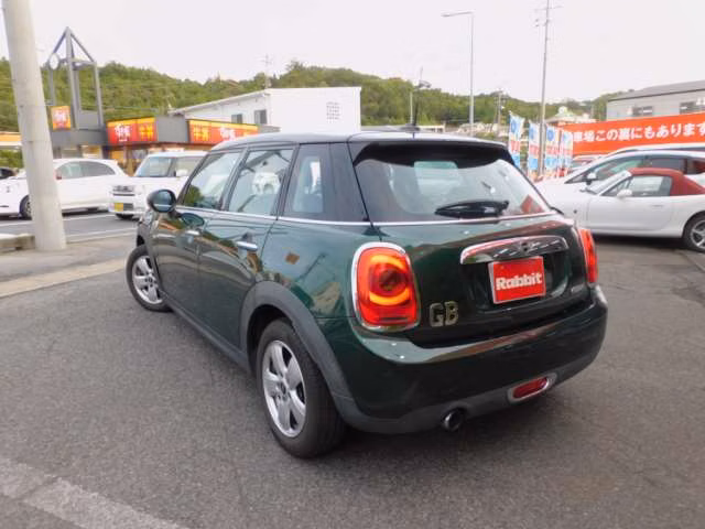MINI HATCH