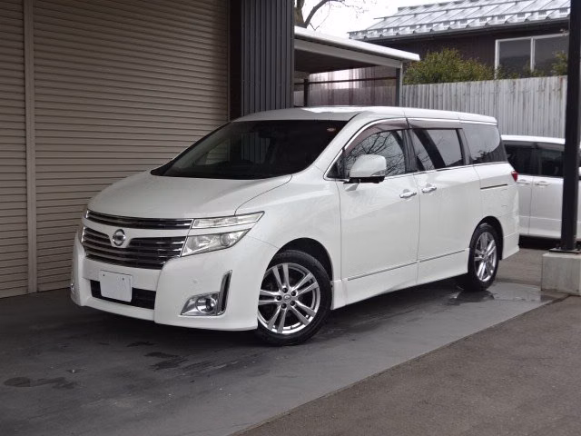 NISSAN ELGRAND