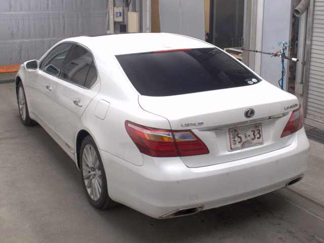 LEXUS LS600H