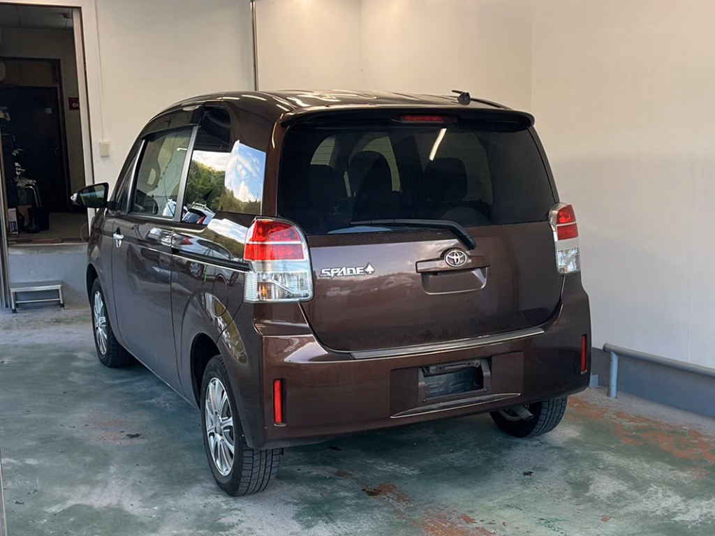 TOYOTA SPADE