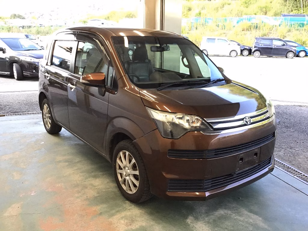 TOYOTA SPADE