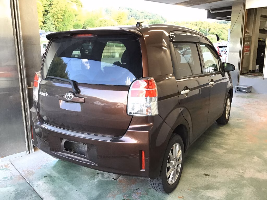 TOYOTA SPADE