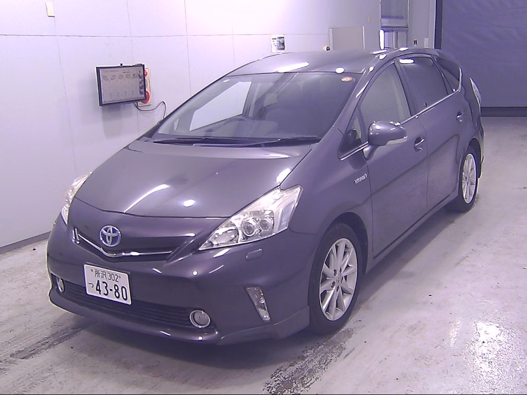 TOYOTA PRIUS ALPHA