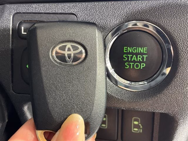 TOYOTA REGIUS ACE