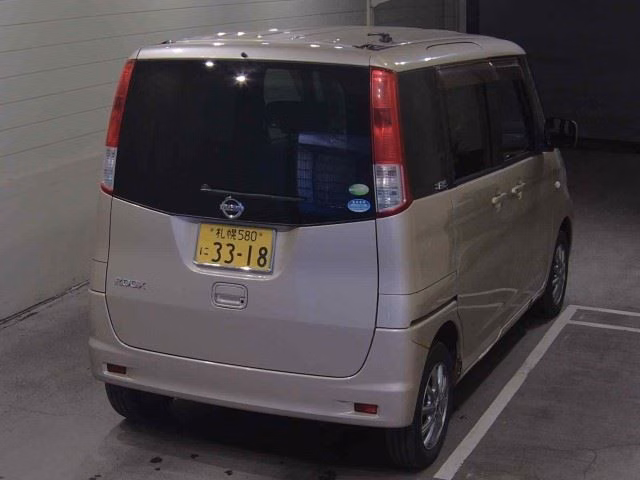 NISSAN ROOX