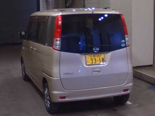NISSAN ROOX