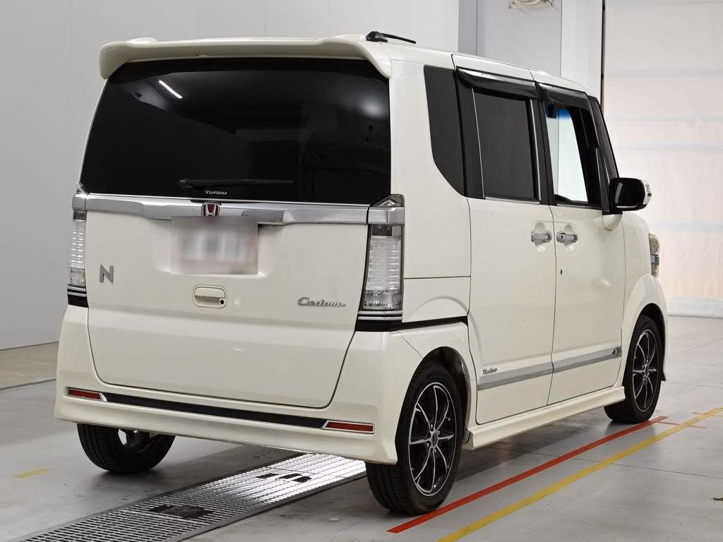 HONDA N-BOX