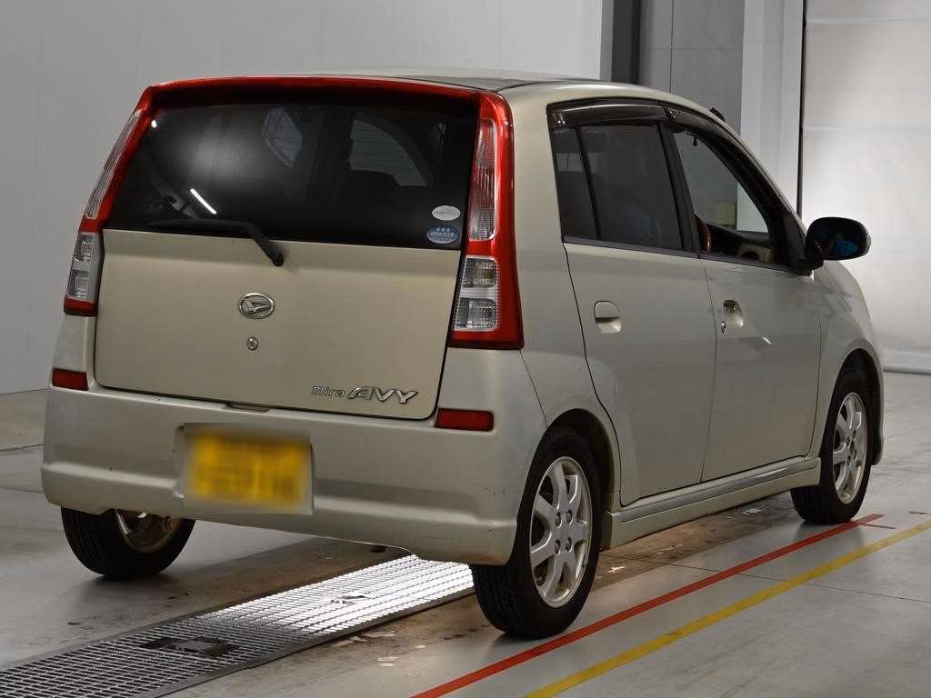 DAIHATSU MIRA AVY