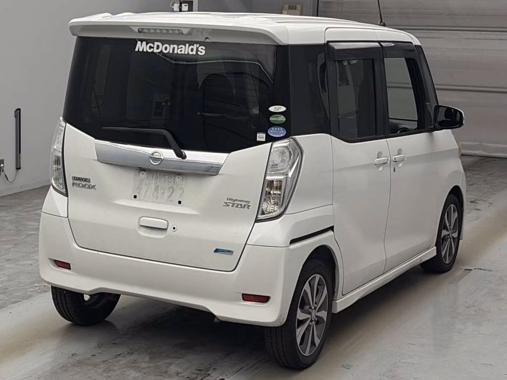 NISSAN DAYZ ROOX