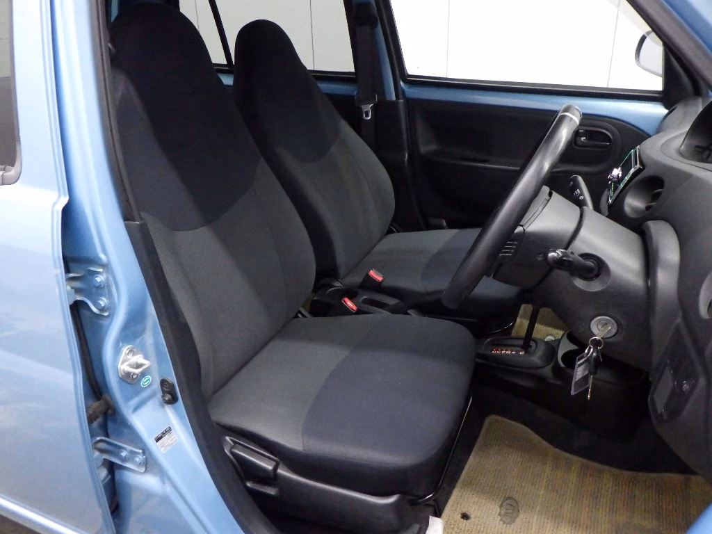 DAIHATSU ESSE