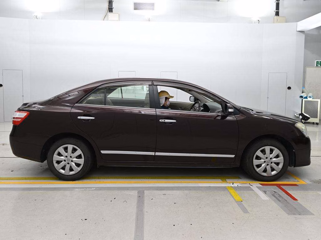 TOYOTA PREMIO