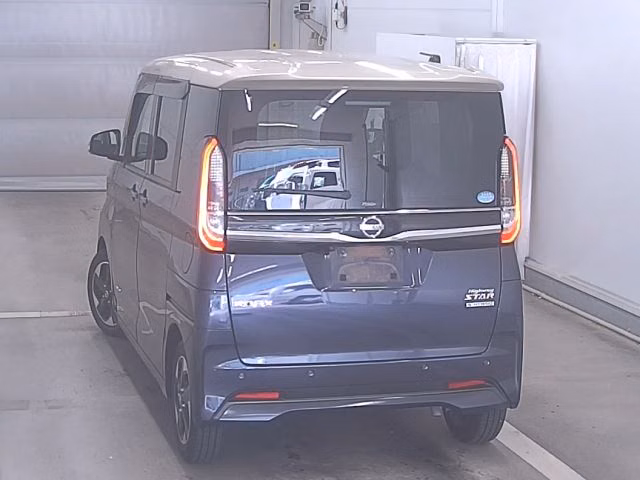 NISSAN ROOX