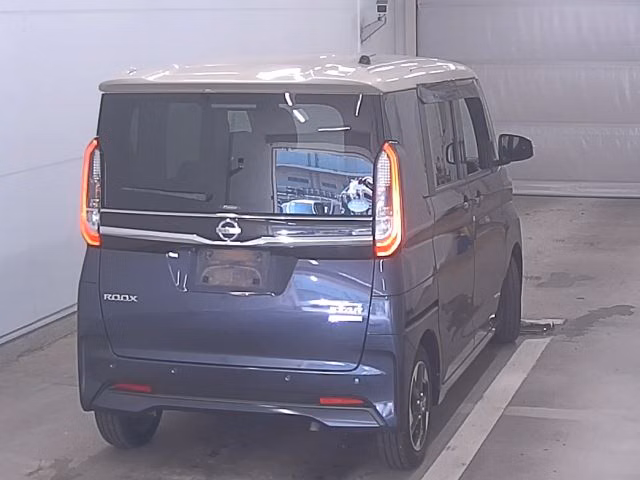 NISSAN ROOX