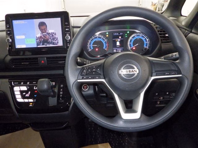 NISSAN ROOX