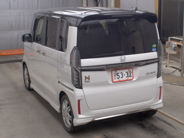 HONDA N-BOX