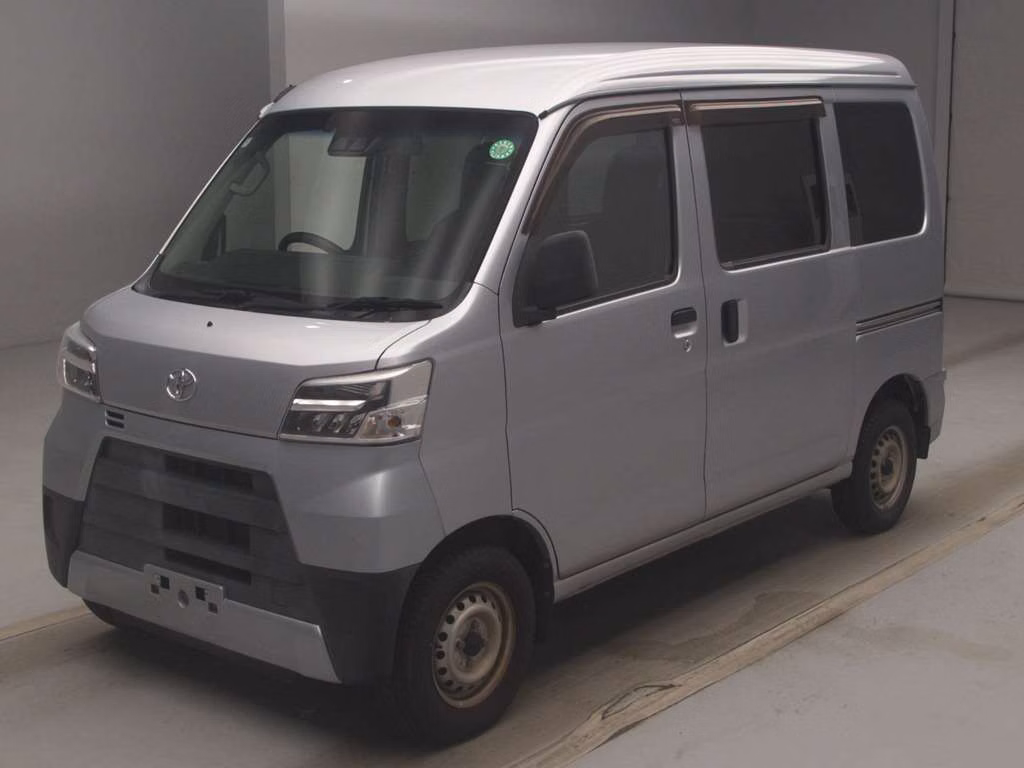 TOYOTA PIXIS VAN
