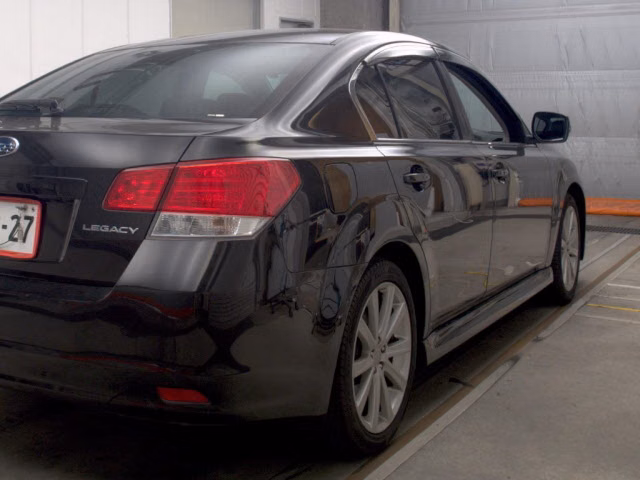 SUBARU LEGACY B4