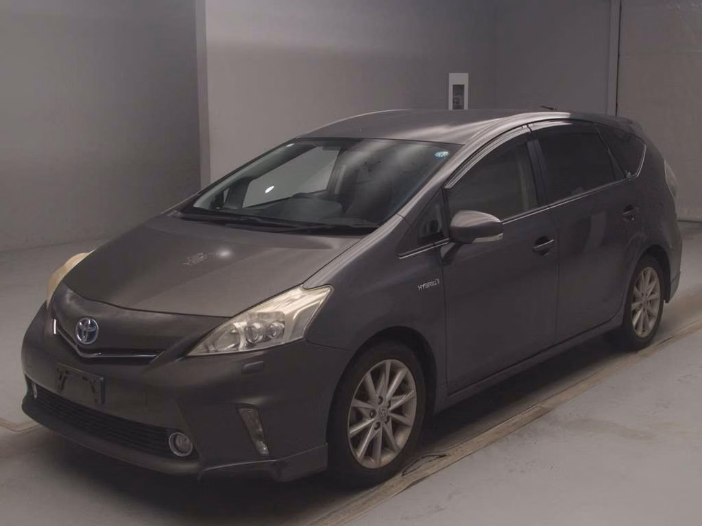 TOYOTA PRIUS ALPHA