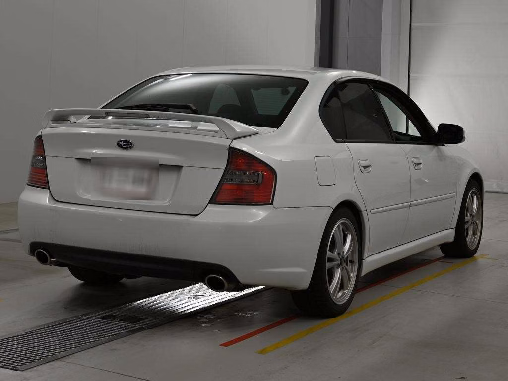 SUBARU LEGACY B4