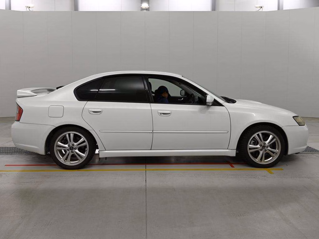 SUBARU LEGACY B4
