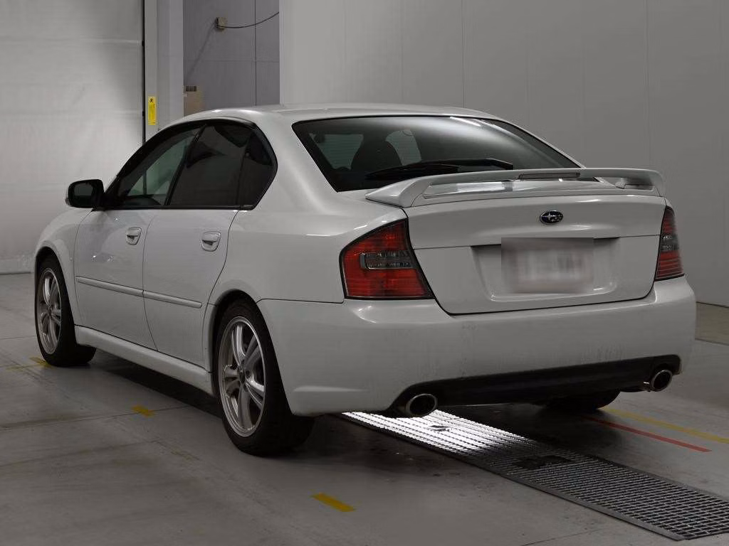 SUBARU LEGACY B4