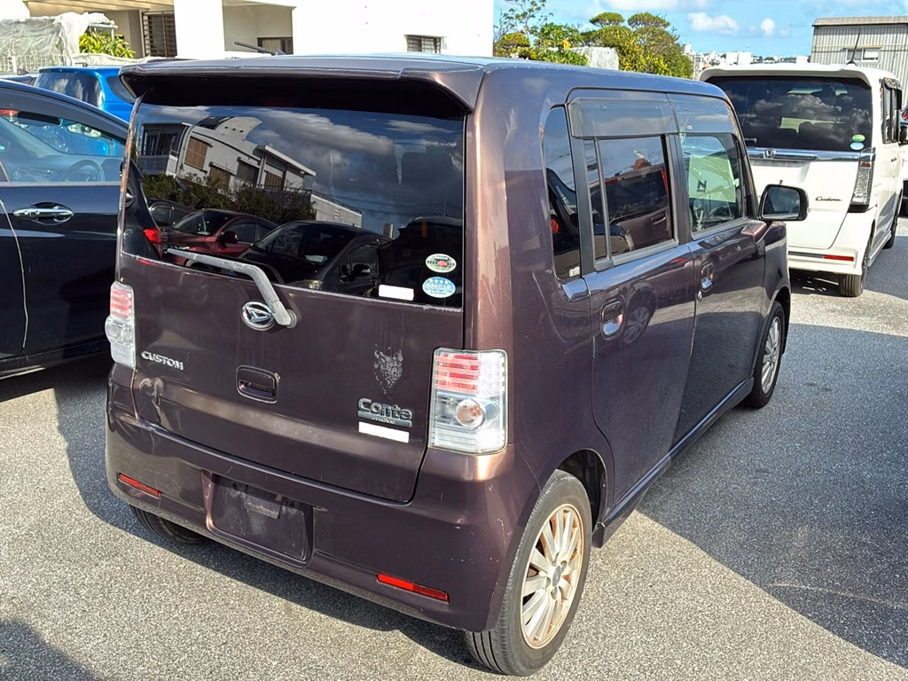 DAIHATSU MOVE CONTE