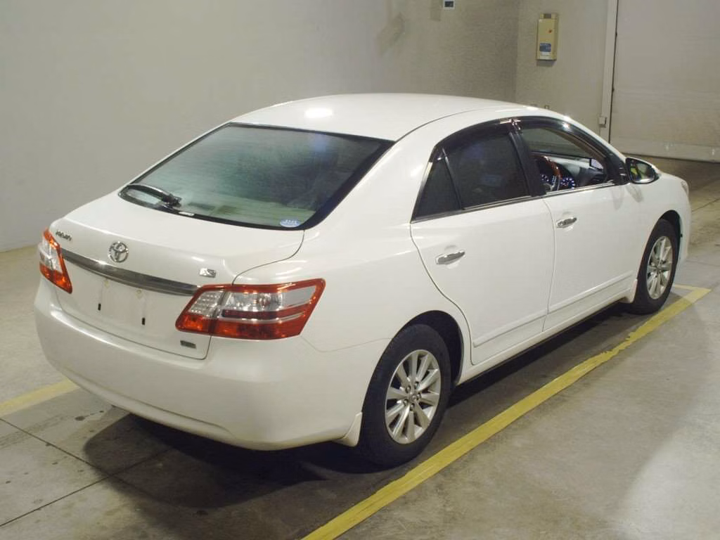 TOYOTA PREMIO