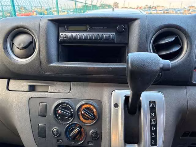 NISSAN NV350 CARAVAN