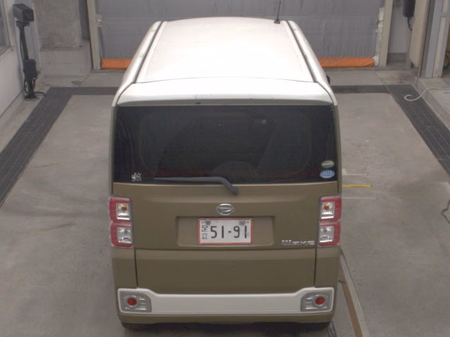 DAIHATSU WAKE