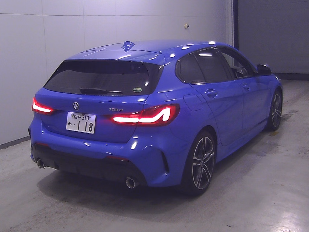 BMW 1-SERIES