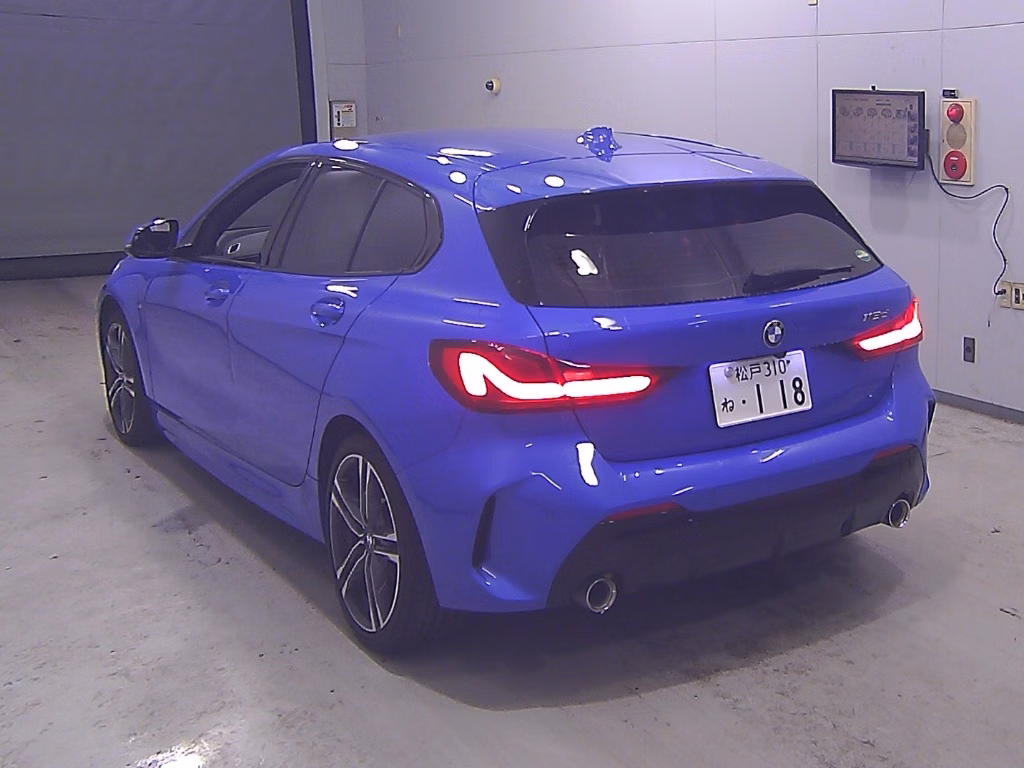 BMW 1-SERIES