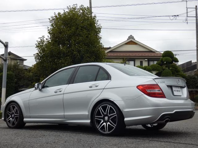 MERCEDES-BENZ C-CLASS