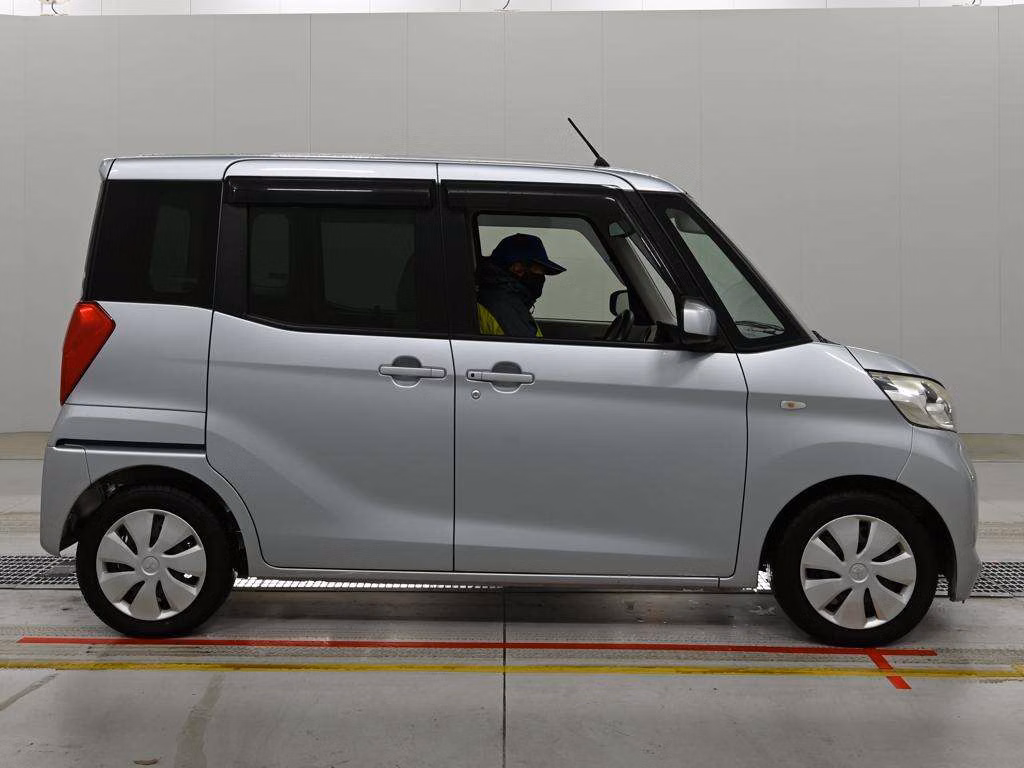 MITSUBISHI EK SPACE