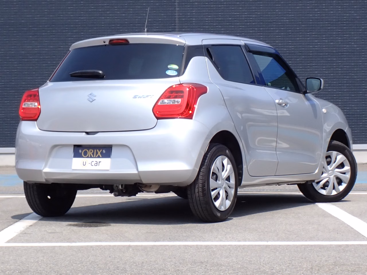 SUZUKI SWIFT