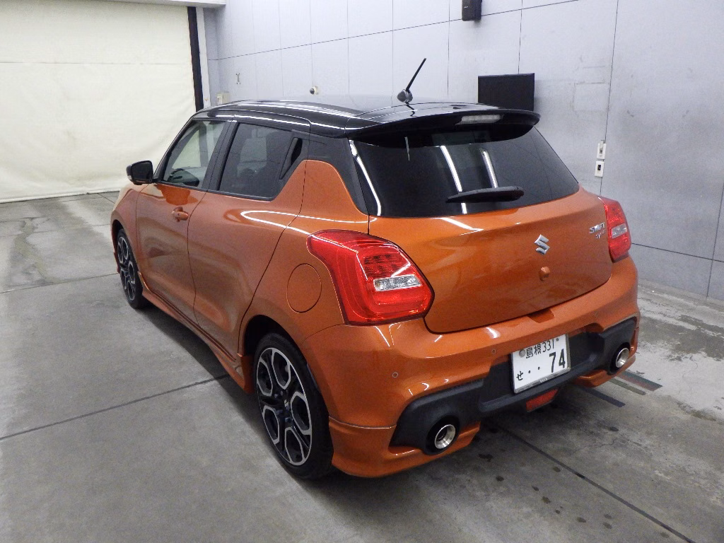 SUZUKI SWIFT