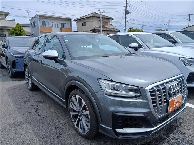 AUDI SQ2