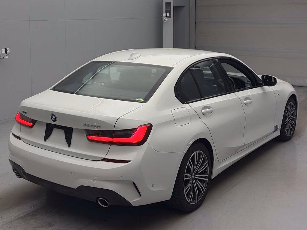 BMW 3-SERIES