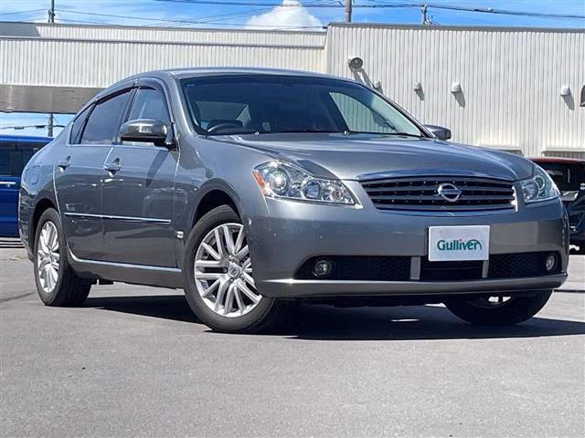 NISSAN FUGA