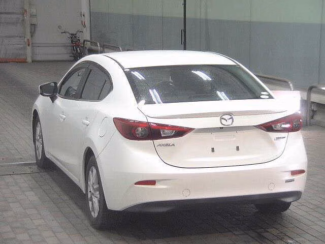 MAZDA AXELA
