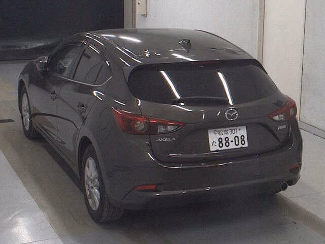 MAZDA AXELA