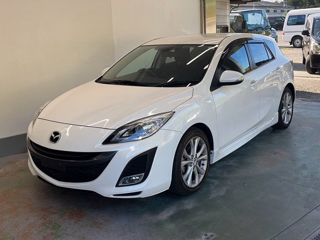 MAZDA AXELA