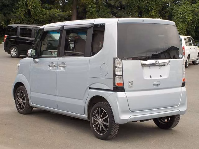 HONDA N-BOX