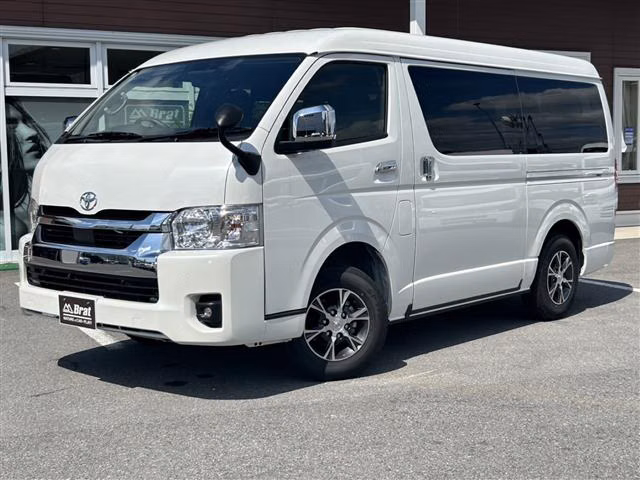 TOYOTA HIACE
