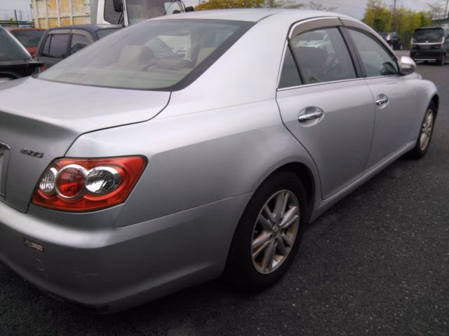 TOYOTA MARK X