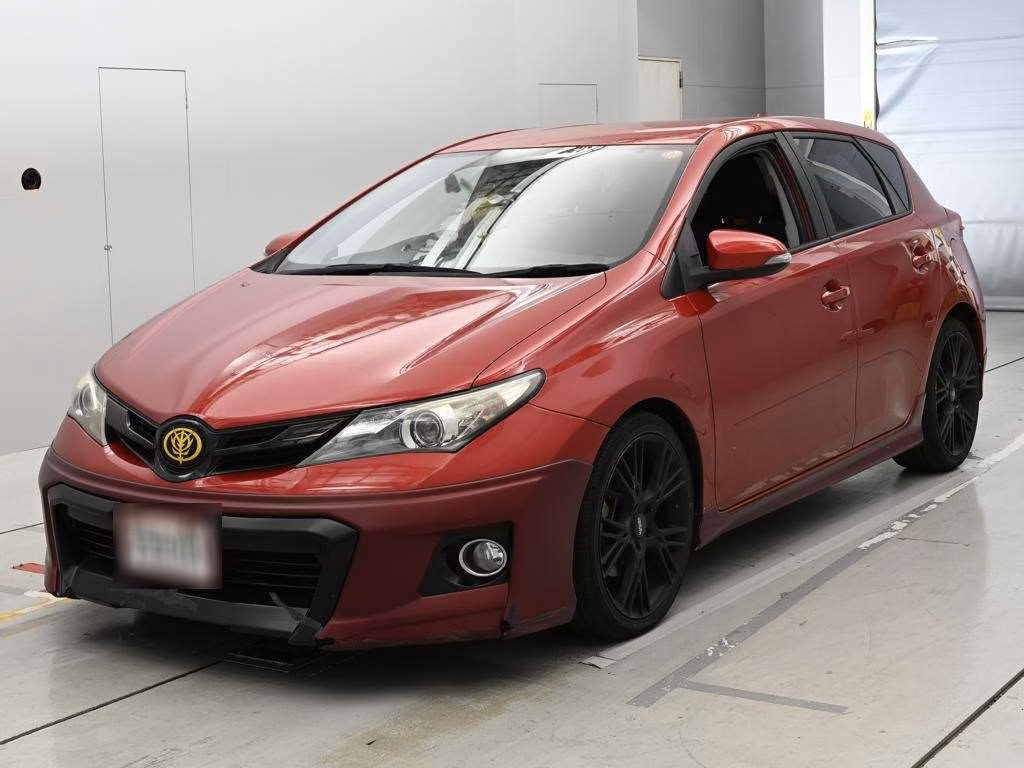 TOYOTA AURIS