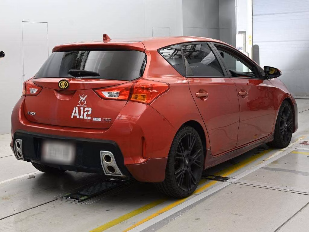 TOYOTA AURIS