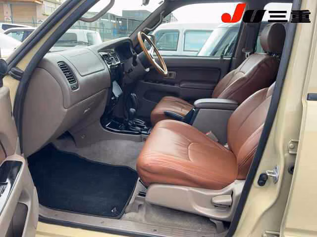 TOYOTA HILUX SURF